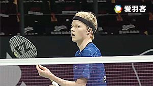 一名处于黄 一名处于黄