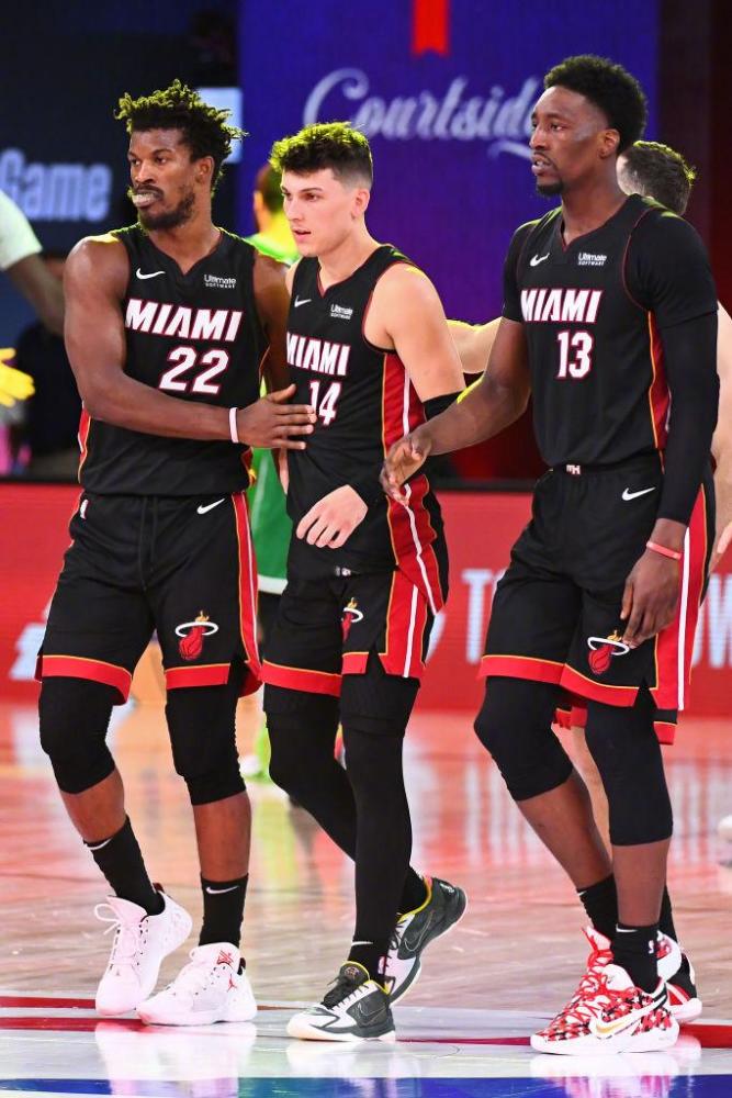 齐米卡斯对 齐米卡斯对