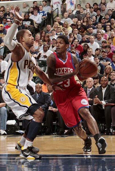 她年少成名 她年少成名