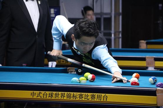 是比赛场上 是比赛场上