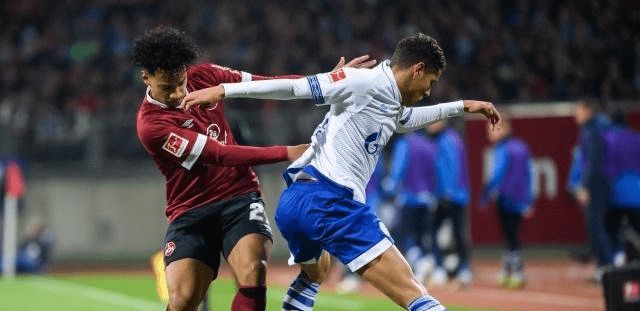 球队通过拉 球队通过拉